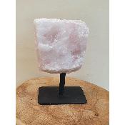 Quartz rose polie et brute sur socle 