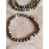 Bracelet  chrysocolle sur gangue sur fil élastique et perles de 6mm