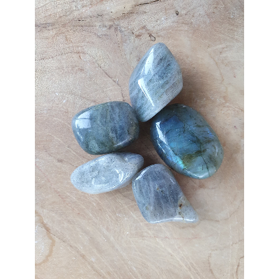 Pierre roulée labradorite de 2.5 a 3.5cm