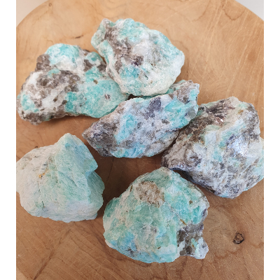 Pierre brute amazonite de Madagascar